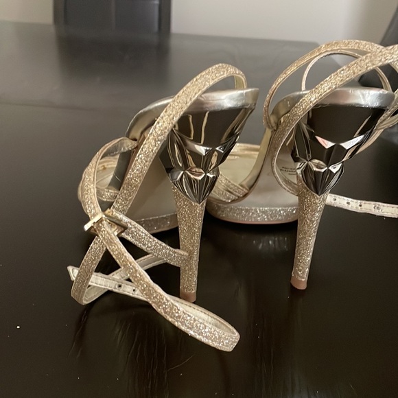 Size 7.5 gold shiny buckle around ankle guess helmed shoes - Picture 2 of 3